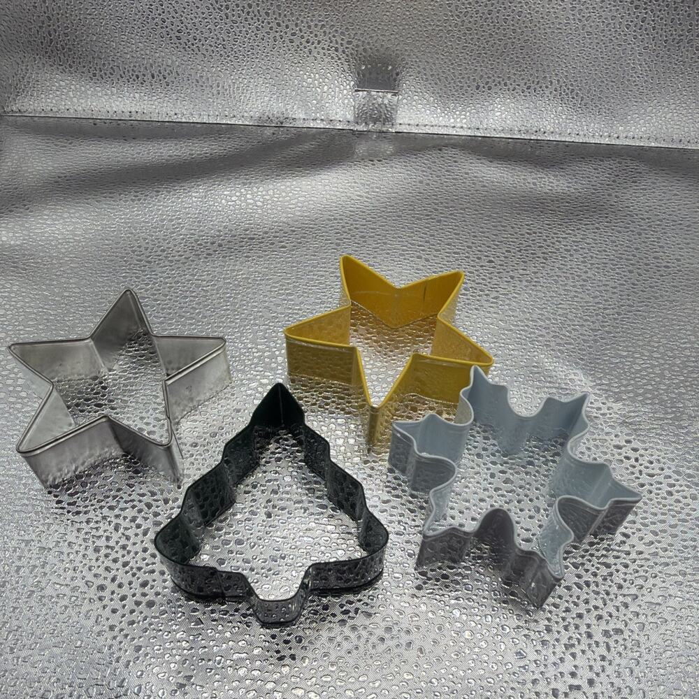 Cookie Cutters Lot Of 4 Stars Snowflake and tree Stainless Steel Baking